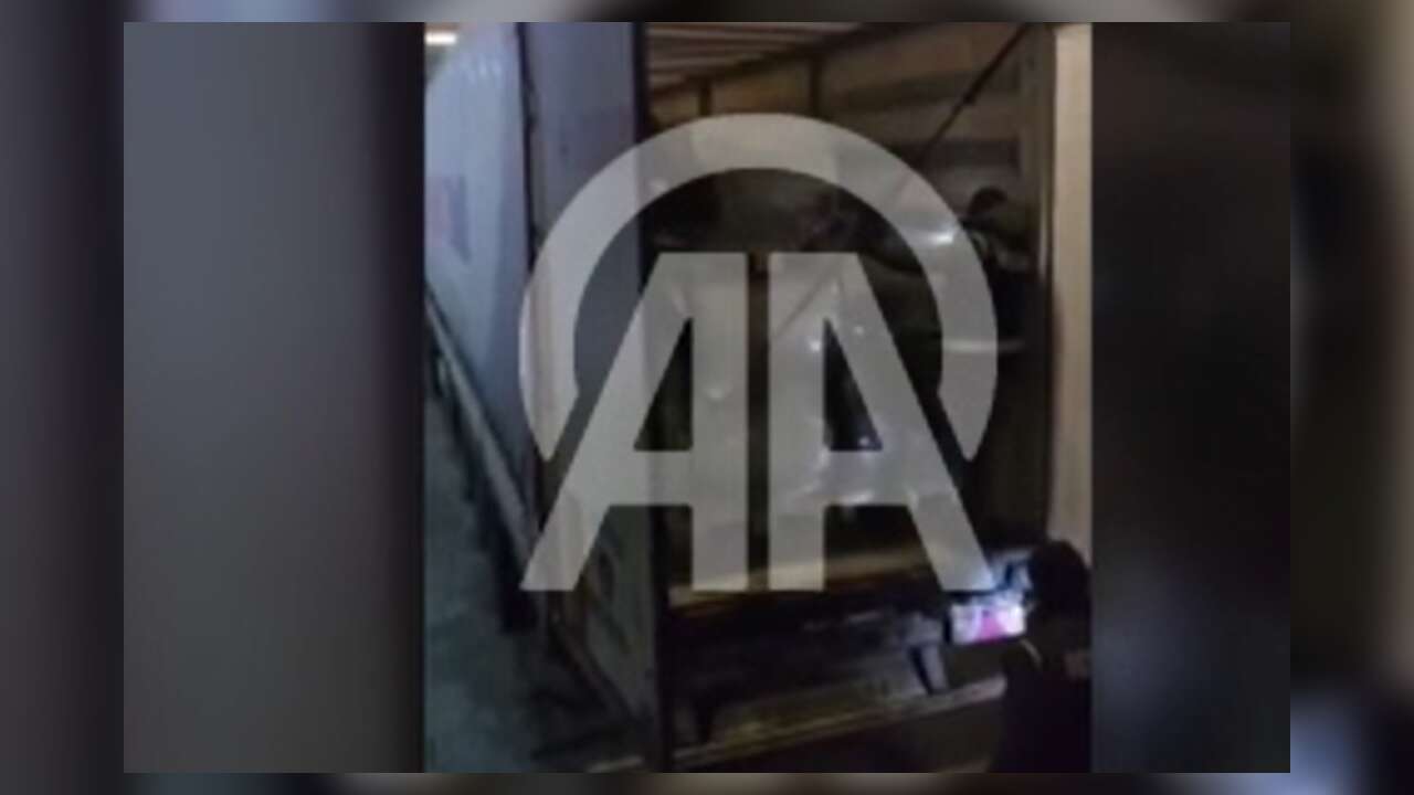 ARTVİN - Yasa dışı yollarla yurt dışına çıkmaya çalışan 3 şüpheli yakalandı