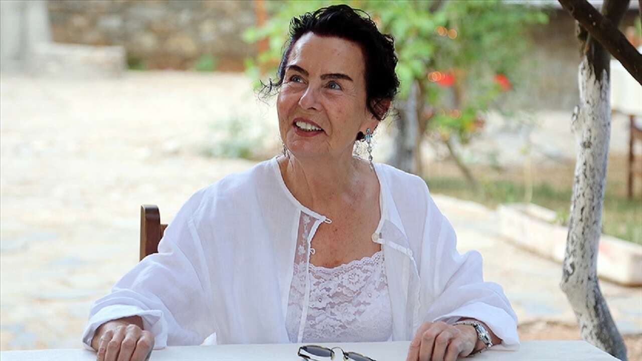 Yeşilçam'ın menekşe gözlüsü: FATMA GİRİK