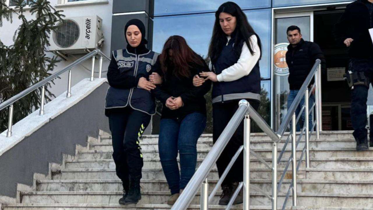 Bebeğe şiddet uygulayan hemşire tutuklandı!