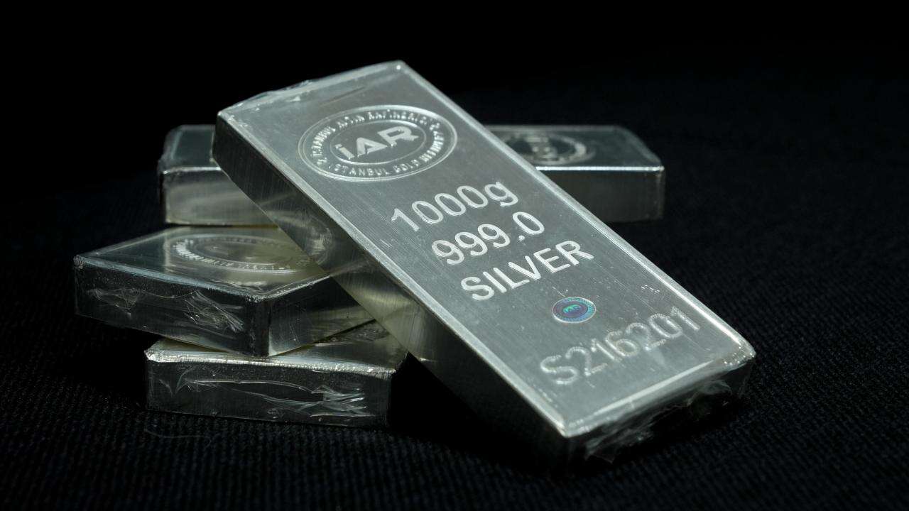 Gümüş rekor kırdı: Ons 103 doların üzerine çıktı