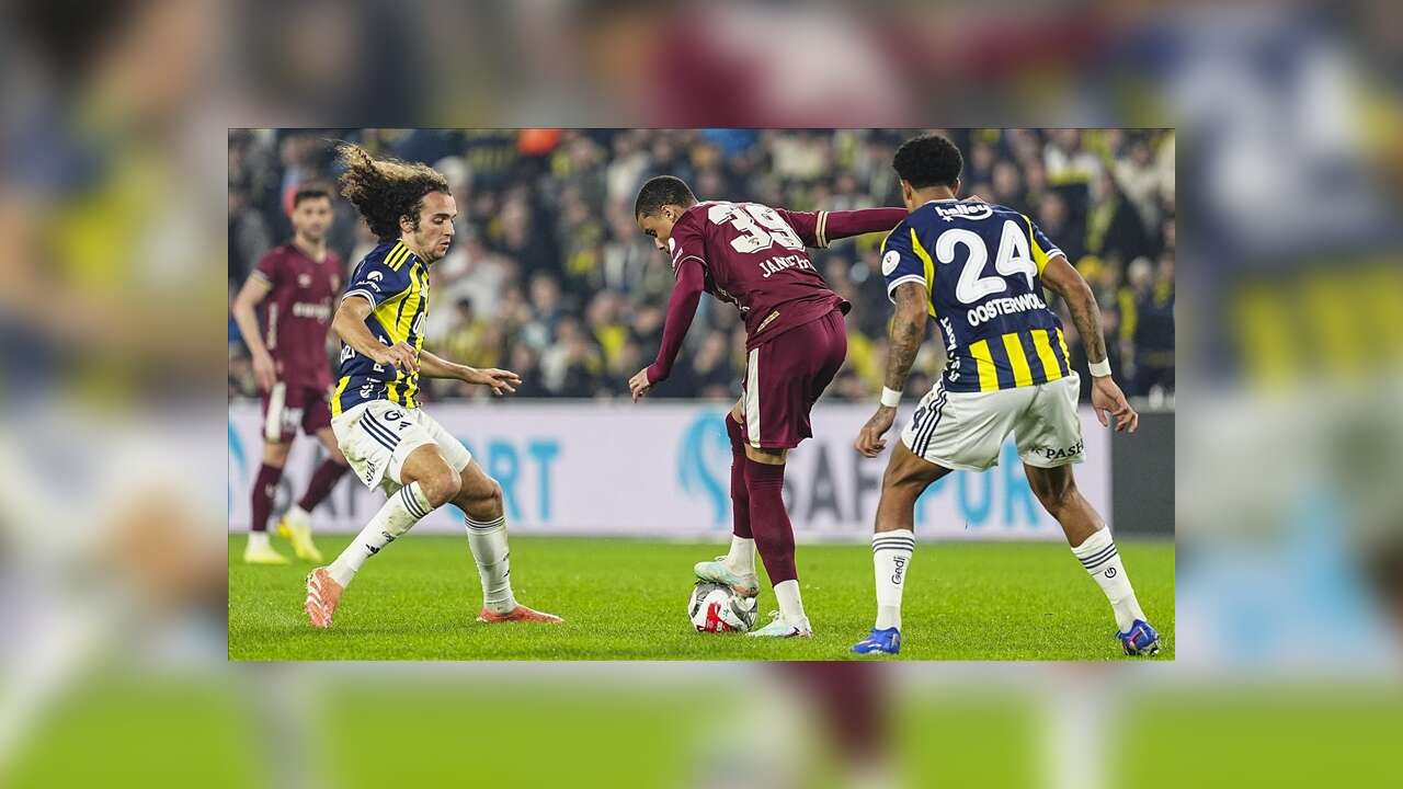 Fenerbahçe'den zirve yarışında kritik puan kaybı