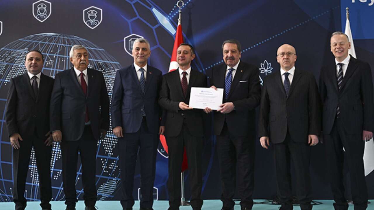 Bolat: 2025'te 8 milyon 400 bin ihracat ve ithalat konteyneri gümrüklerimizden geçiyor