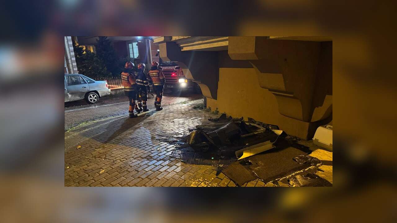 İstanbul'un bazı ilçelerinde kuvvetli yağmur ve fırtına etkili oluyor