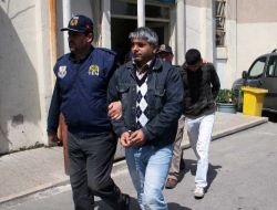 Pkk'nın Elebaşlarından Karayılan'la Ana Kampta Bulunan Bir Kişi İzmir'de  Yakalandı