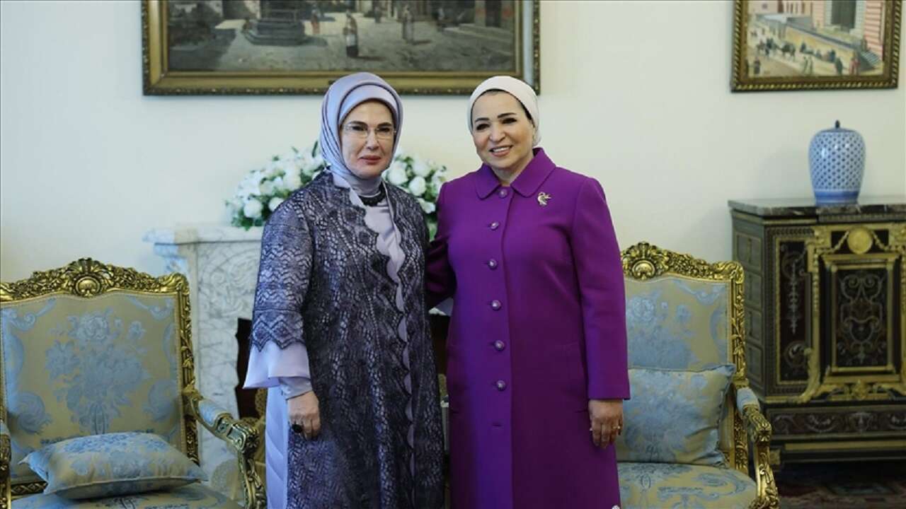 Emine Erdoğan, Mısır Cumhurbaşkanı'nın eşi Entissar Amer ile görüştü