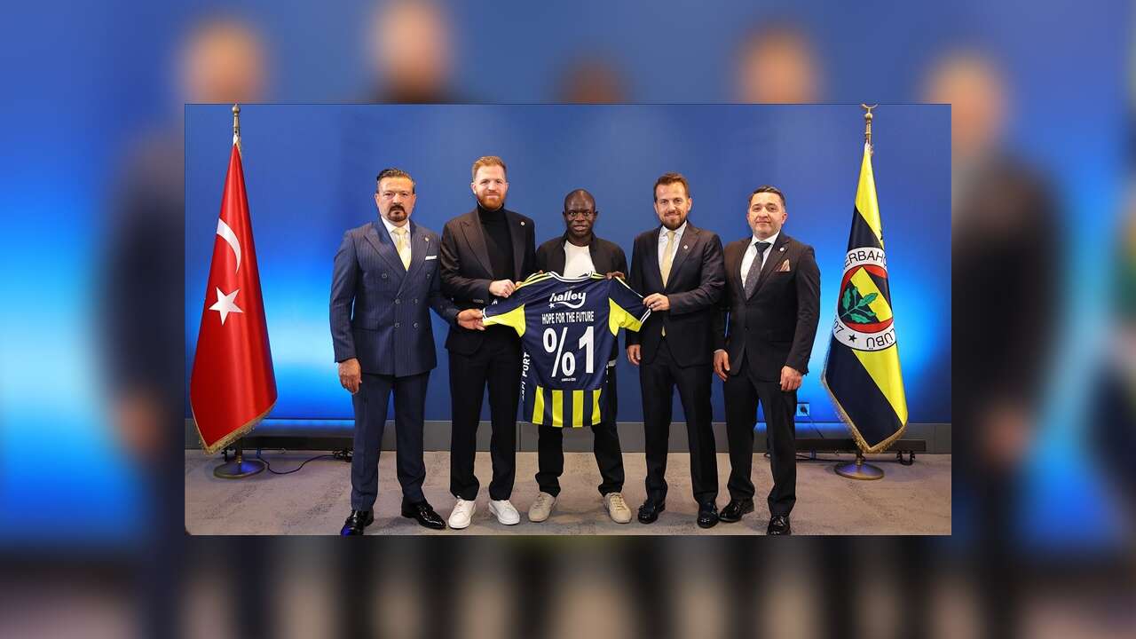 Fenerbahçe, Fransız futbolcu N'Golo Kante'yle sözleşme imzaladı