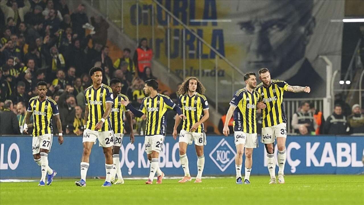 Fenerbahçe'nin UEFA kadrosu belli oldu!