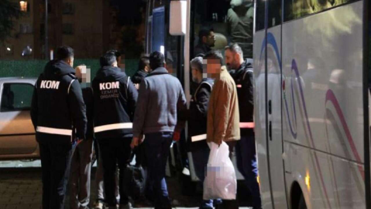 Buca Belediyesi'ne yolsuzluk soruşturmasında yeni gelişme! 26 şüpheli adliyede