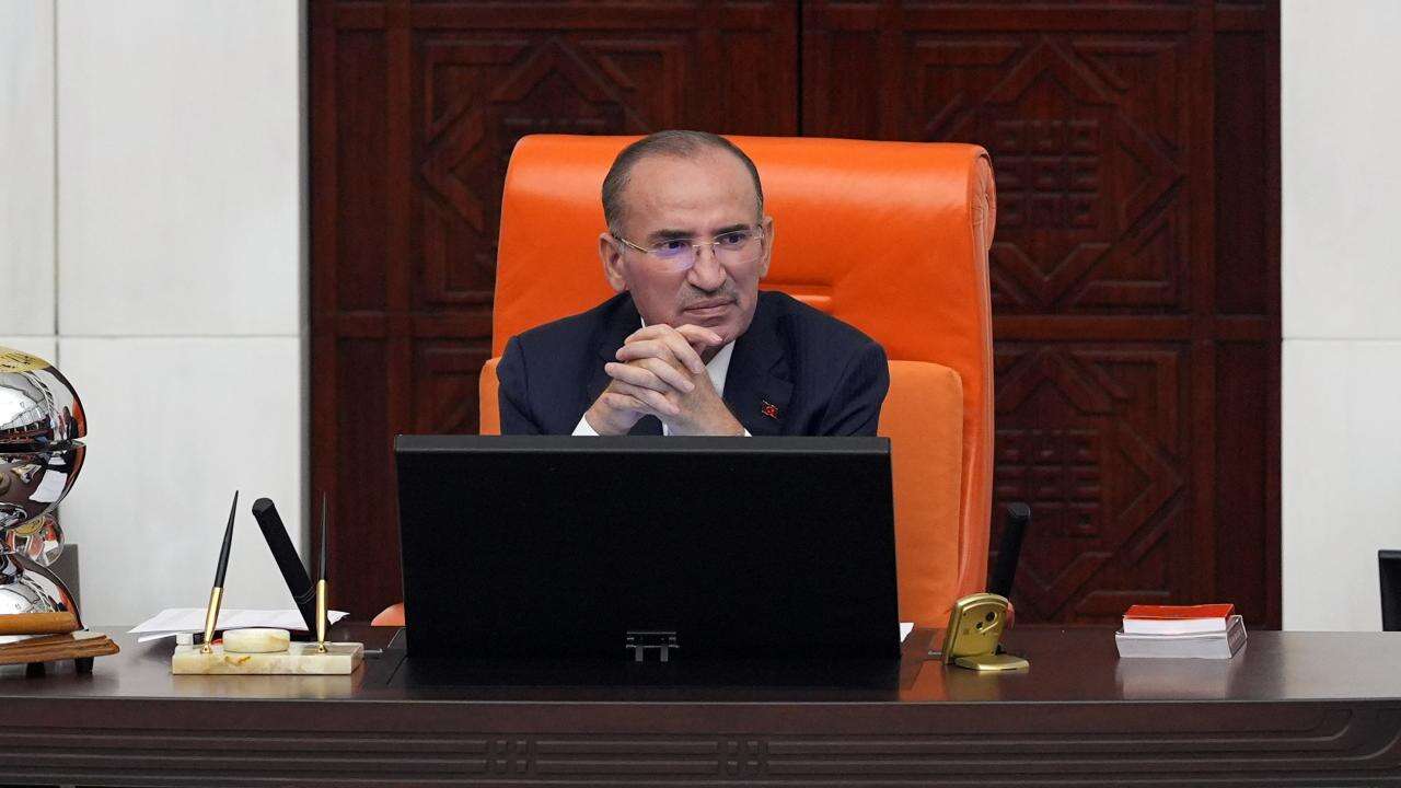 Bozdağ: Meclis'te Anayasa ve İçtüzük hükümlerine aykırı bir iş ve işlem yapılmamıştır