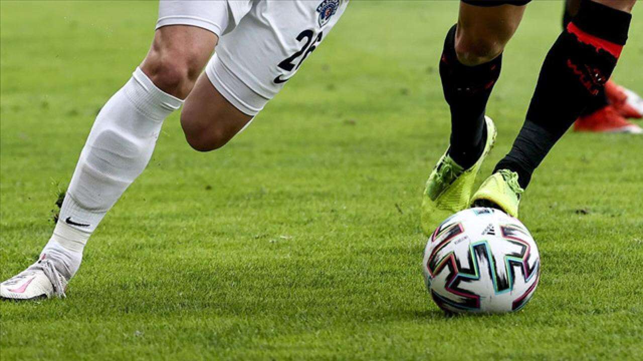 Süper Lig'de 'Haliç Derbisi' yarın oynanacak!