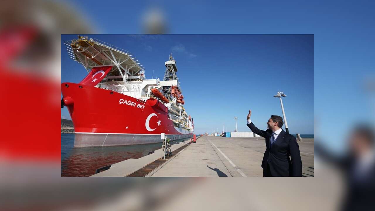 Çağrı Bey sondaj gemisi ilk görev yeri Somali'ye uğurlandı