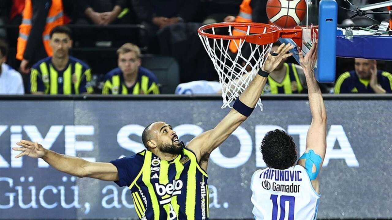 Fenerbahçe Beko, deplasmanda Türk Telekom'u 76-88 mağlup etti