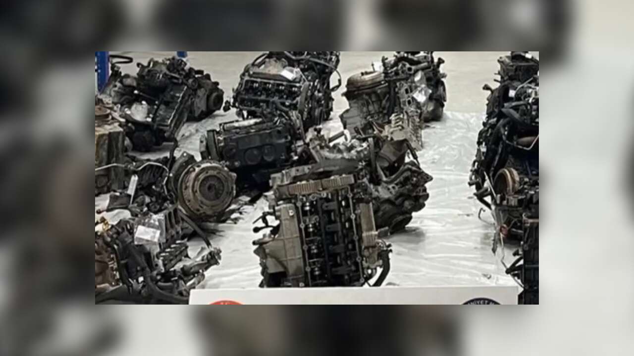 Samsun'da 13 gümrük kaçağı otomobil motoru yakalaması