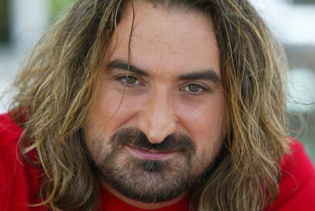 Koskoca Serveti Tepti!!