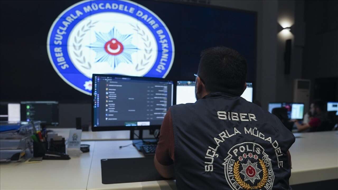 Emniyet, siber suçlarla mücadele kapsamında son bir haftada 28 ilde 350 şüpheliyi yakaladı
