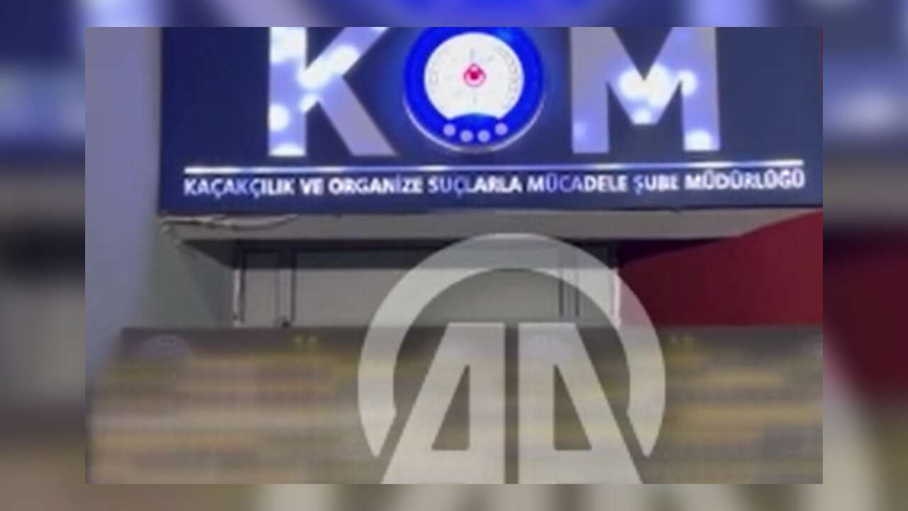 Adana'da 82 bin 500 paket kaçak sigara ele geçirildi!