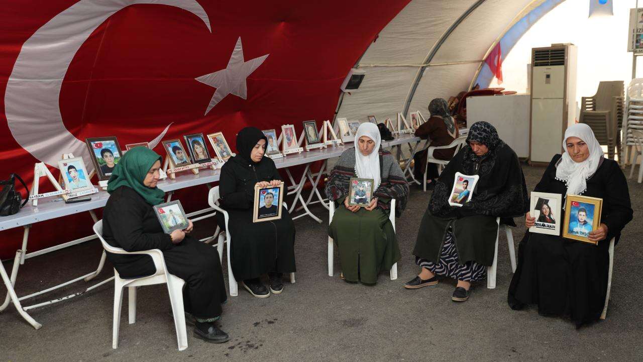 Diyarbakır anneleri ramazanda da evlatları için nöbette