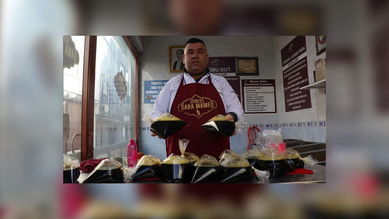 Gazianteplilerin iftar sofralarındaki vazgeçilmez içeceği: "Meyan şerbeti"