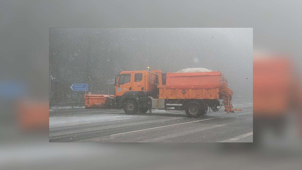 D-100 kara yolunun Bolu Dağı geçişinde kar başladı