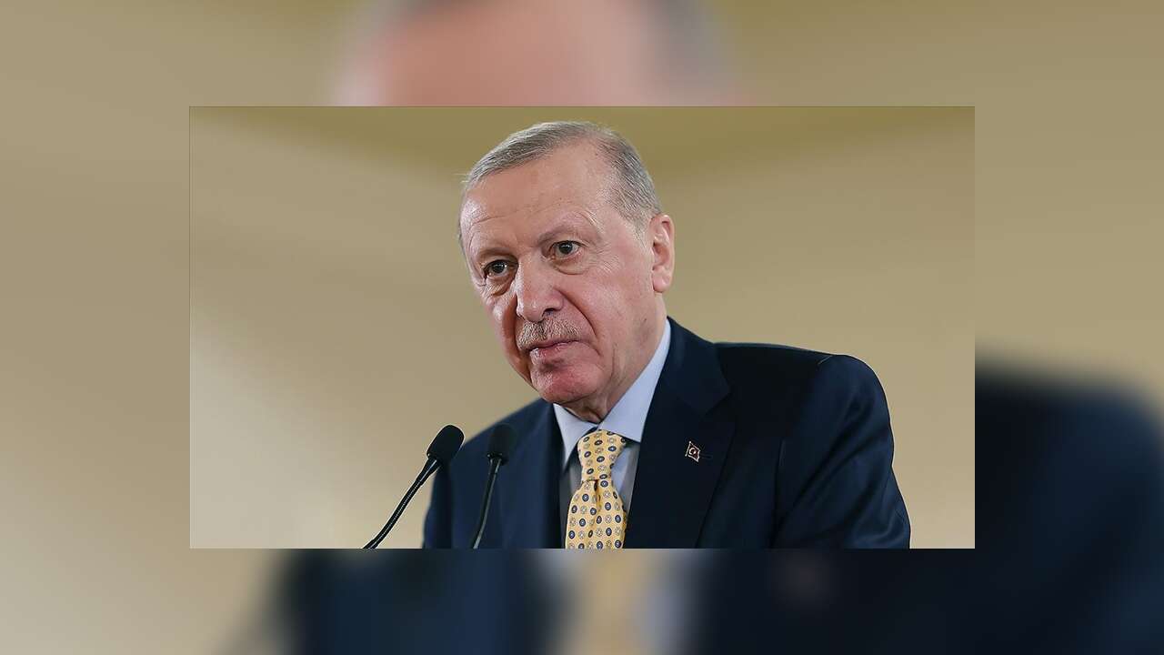 Cumhurbaşkanı Erdoğan, Necmettin Erbakan'ı vefatının 15. yılında andı