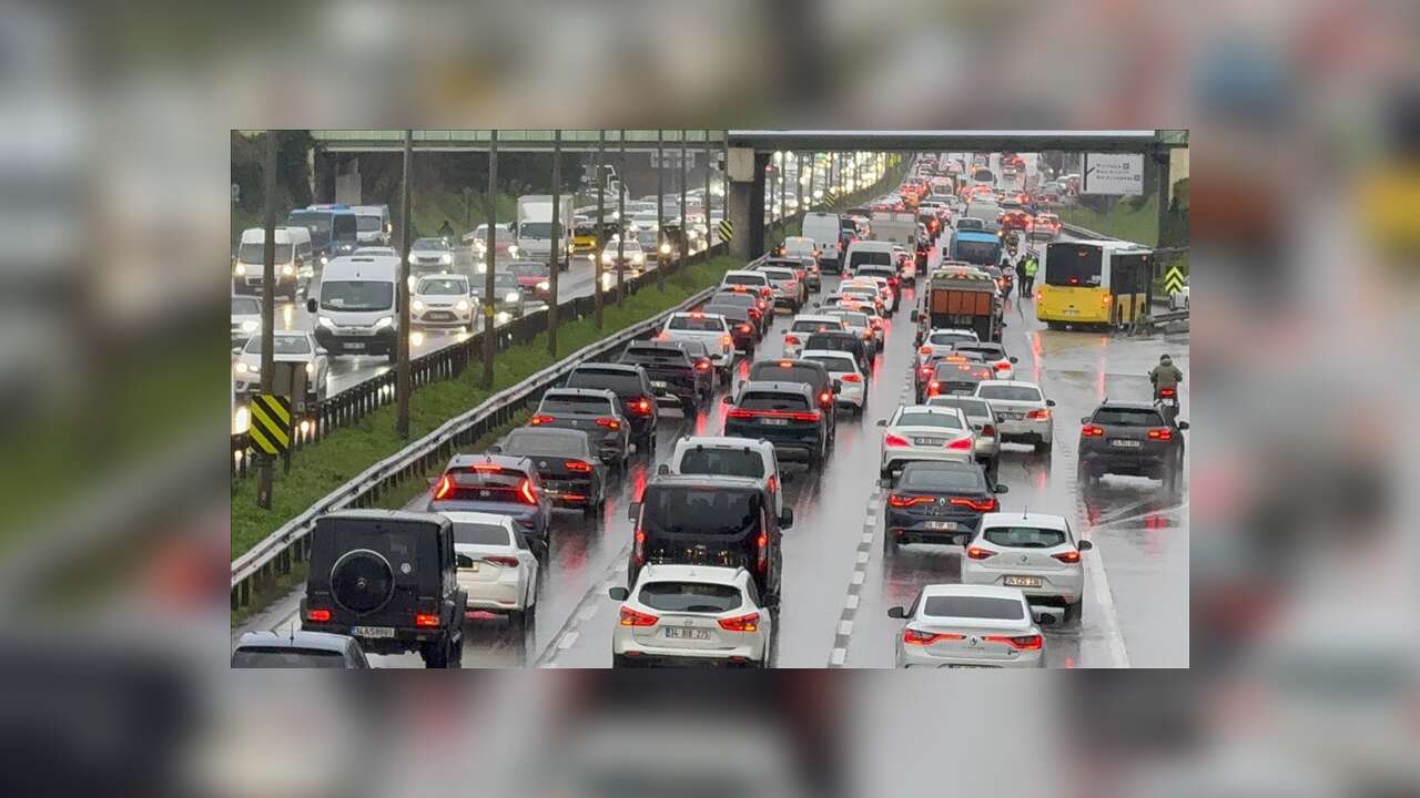 İstanbul'da iftar öncesi trafik yoğunluğu yüzde 89'a çıktı