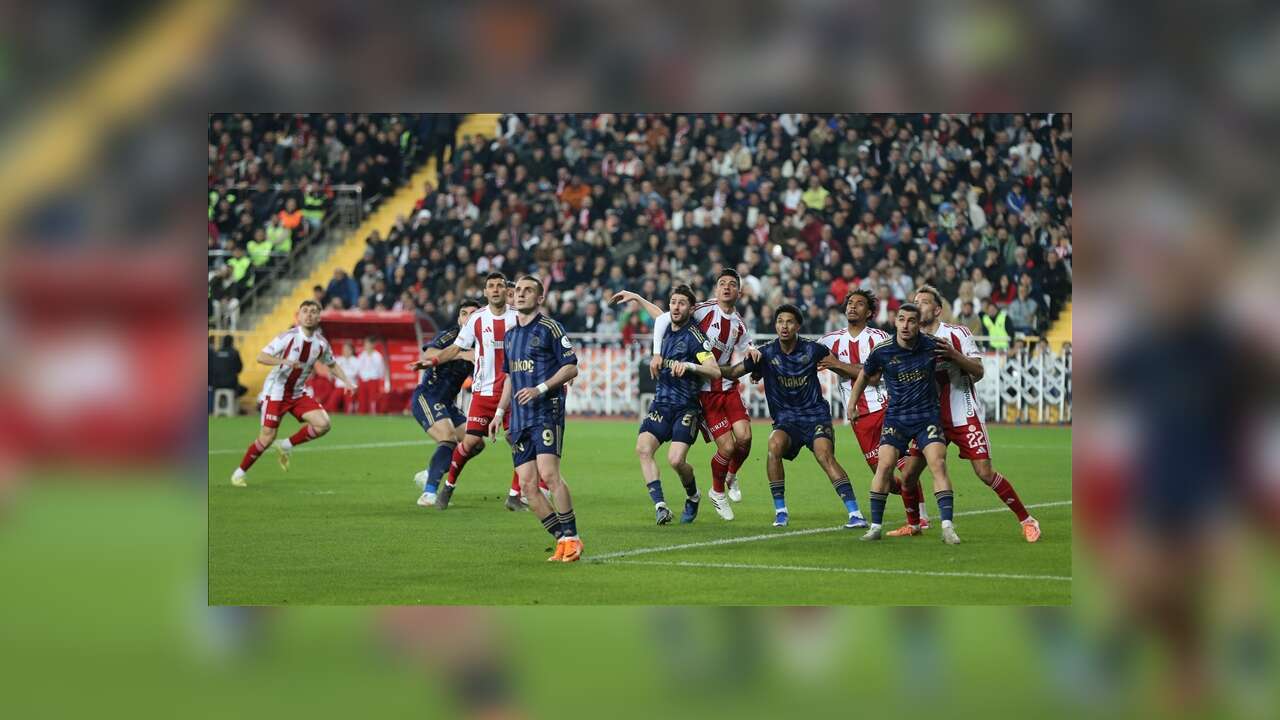 Kritik Puan Farkı / Antalyaspor ile Fenerbahçe berabere kaldı