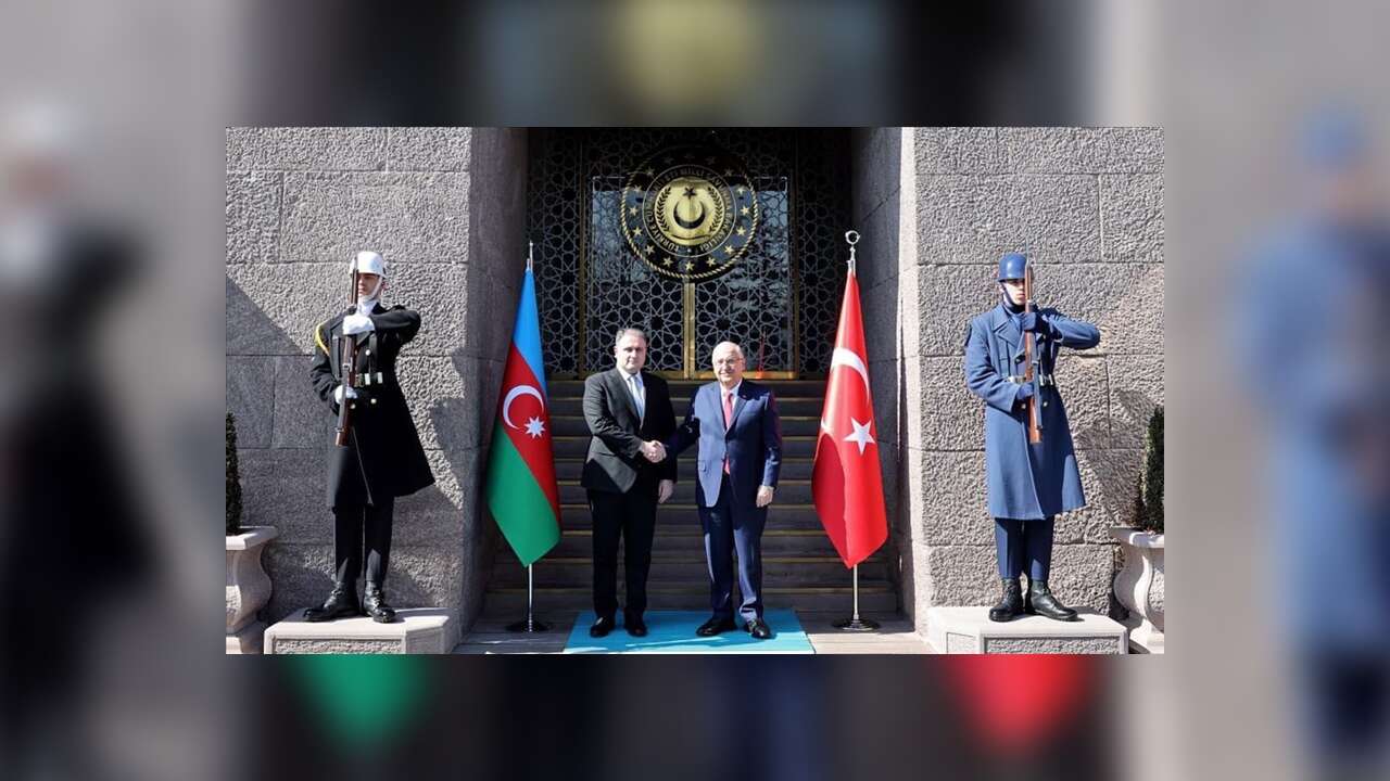 Milli Savunma Bakanı Güler, Azerbaycan Savunma Sanayi Bakanı Mustafayev ile görüştü