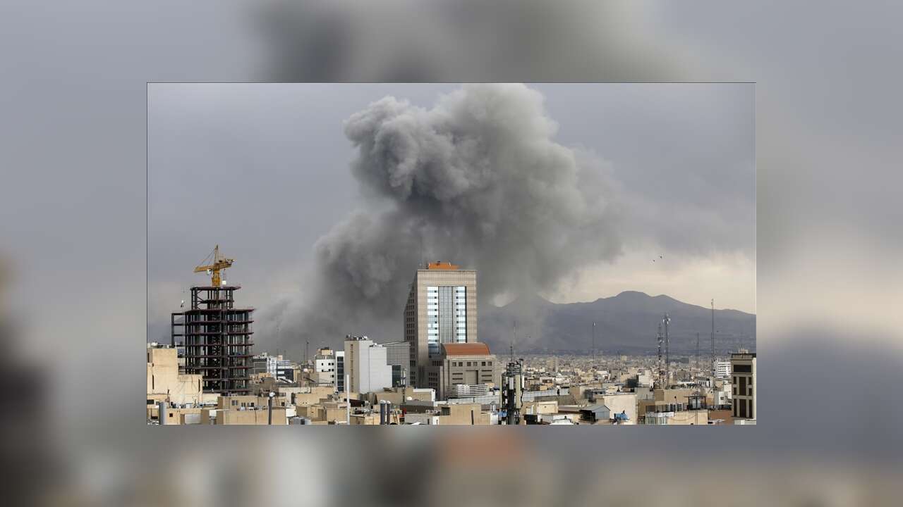 Tahran'da şiddetli patlamalar meydana geldi, İran'ın Körfez ülkelerine misilleme saldırıları devam ediyor