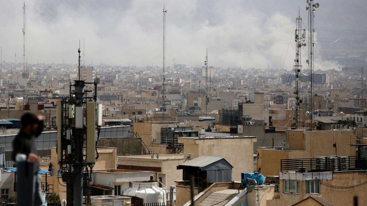 İsrail ordusu Tahran ve Beyrut'a geniş çaplı hava saldırıları başlattığını duyurdu