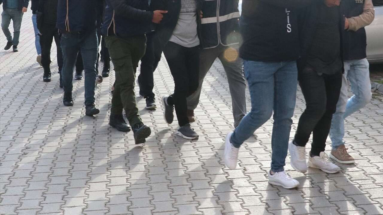 Terör örgütü DEAŞ'a yönelik 35 ildeki operasyonlarda 184 şüpheli yakalandı