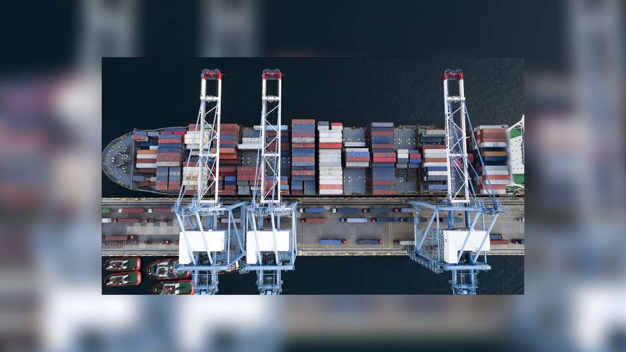 İran'ın Hürmüz Boğazı'nı kapatmasıyla bölge ülkeleri alternatif ihracat yolu arayışında