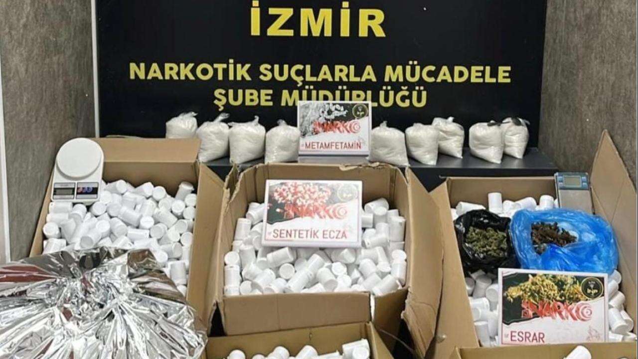 İzmir’de 366 bin 400 uyuşturucu hap ele geçirildi!