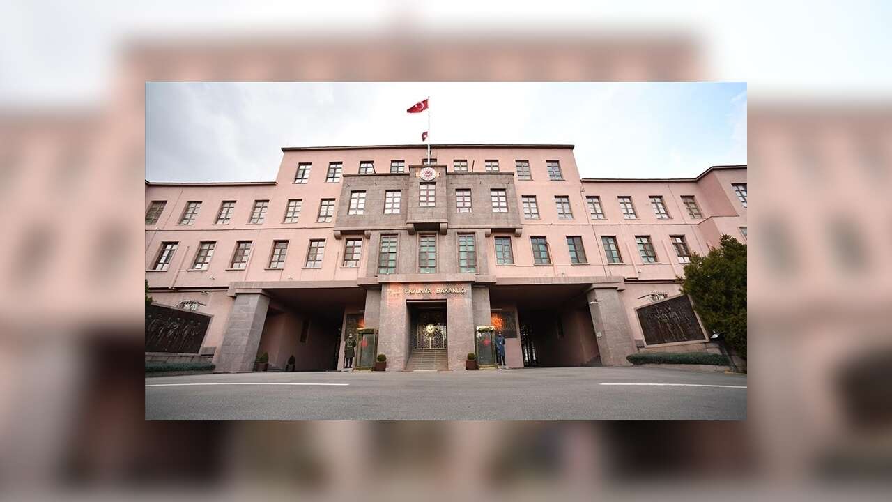 İran'dan ateşlenerek Türk hava sahasına yönelen balistik mühimmat etkisiz hale getirildi