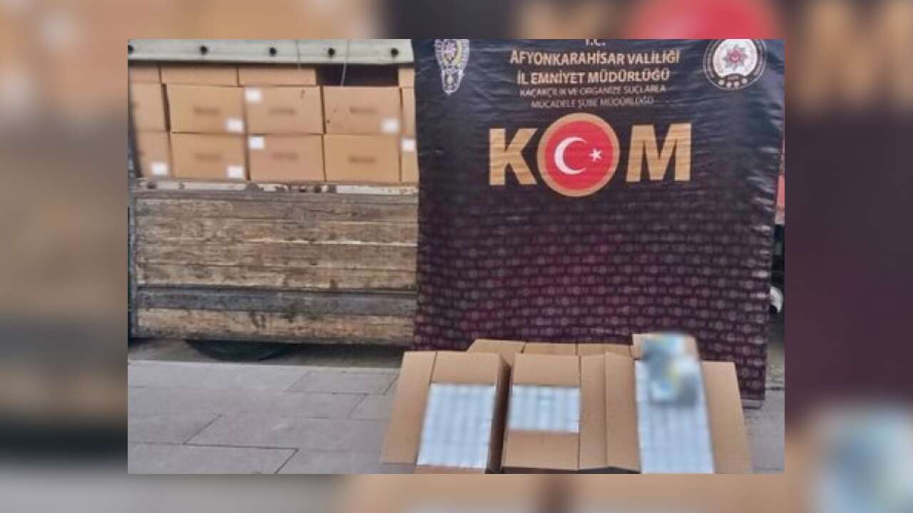 FLAŞ.. FLAŞ..  4 Milyon 100 Bin Sahte Bandrollü Kaçak Makaron Yakalaması