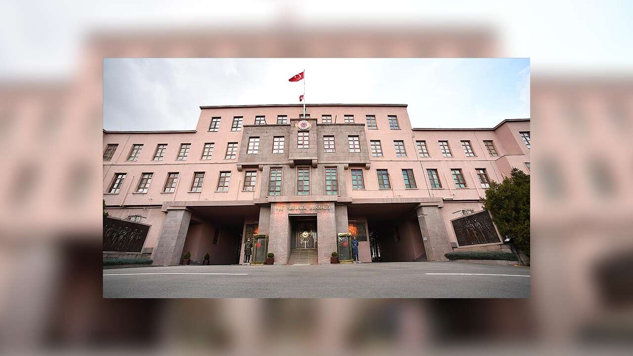 Türk hava sahasına giren balistik mühimmat etkisiz hale getirildi