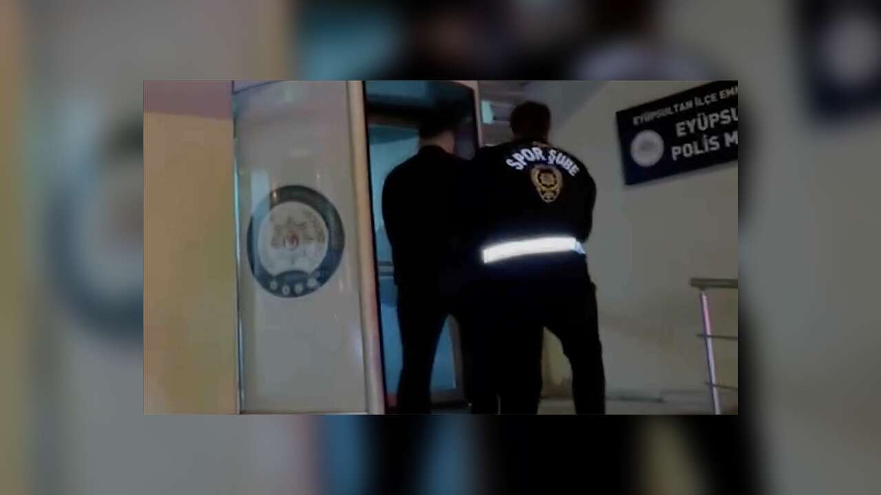 Derbi sonrası Galatasaray'a hakaretlerde bulunan taraftar gözaltında!