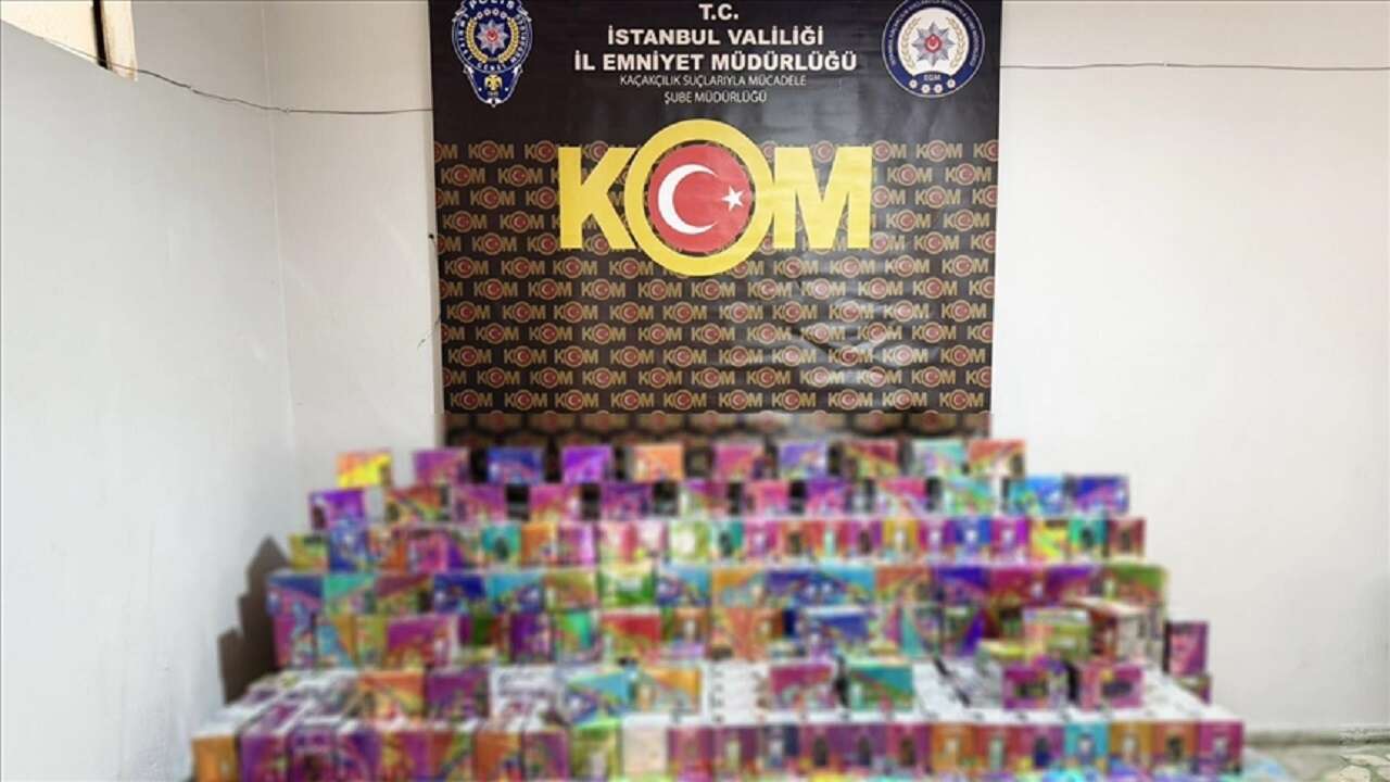 İstanbul'da 20 bin 300 kaçak elektronik sigara ele geçirildi!