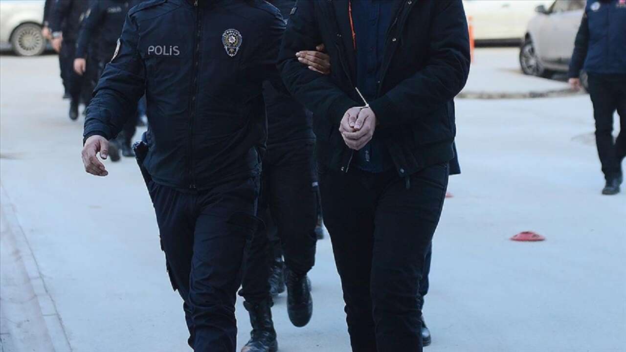 Eskişehir merkezli yasa dışı bahis ve dolandırıcılık operasyonu: 56 zanlı yakalandı