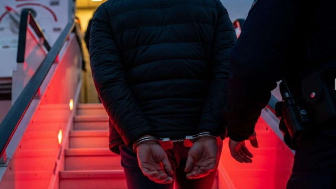 Kırmızı bültenle aranan 18, ulusal seviyede aranan 27 suçlu Türkiye'ye getirildi