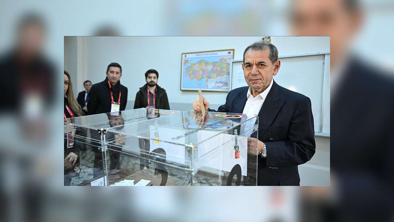 Galatasaray Başkanı Dursun Özbek, divan kurulunun başkanlık seçimiyle ilgili konuştu