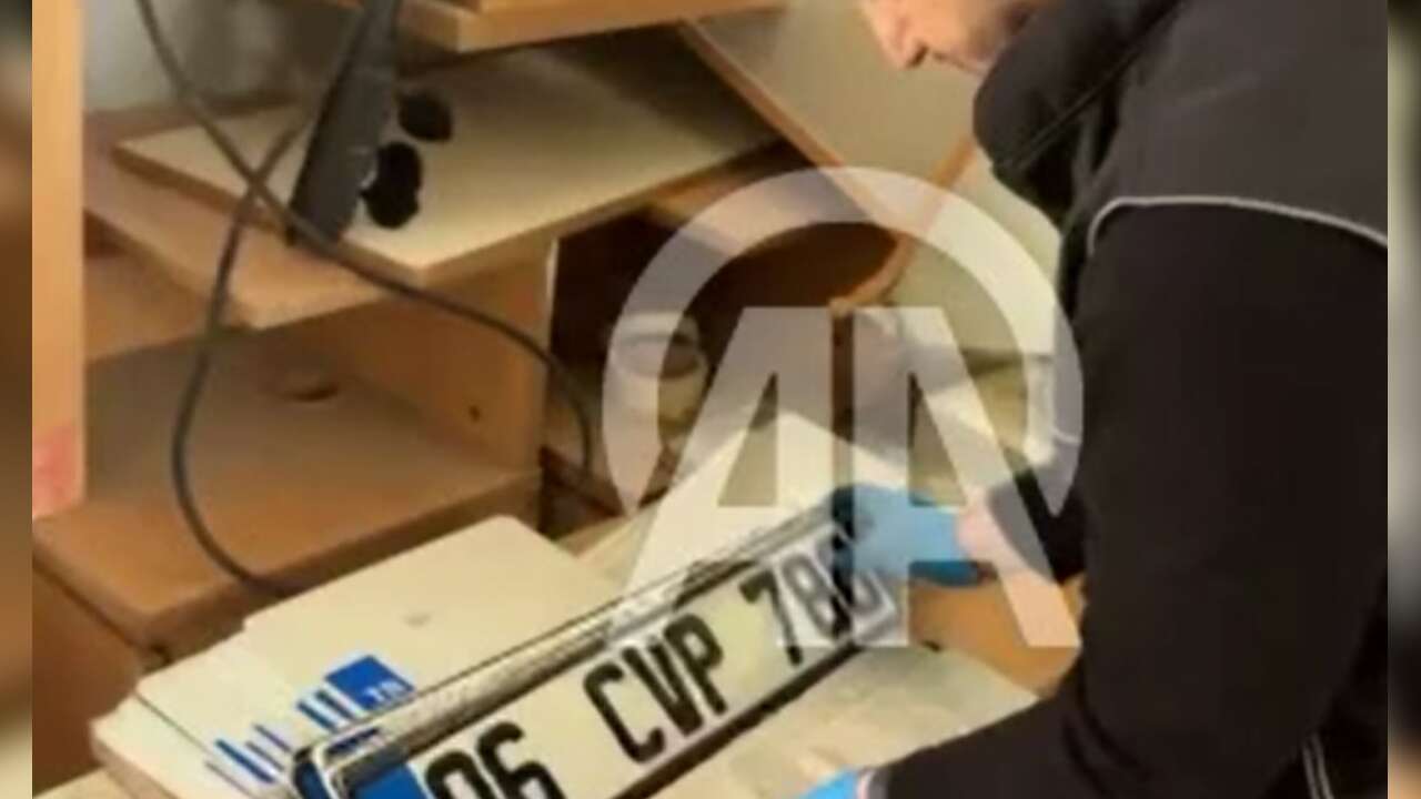 Adana'da 136 sahte araç plakası ele geçirildi