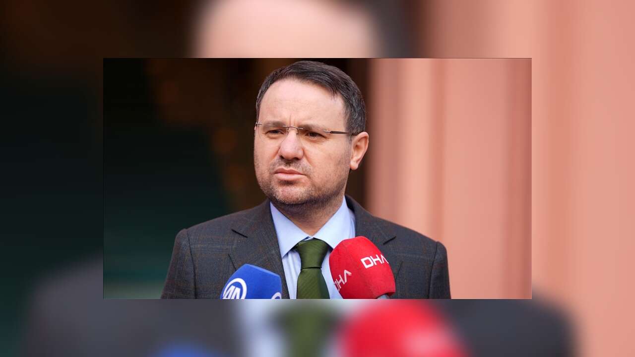 Adalet Bakanı Gürlek: Özgür Özel'in amacı asrın yolsuzluk davasını perdelemek