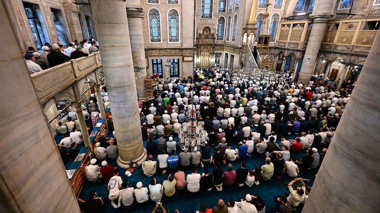 İŞTE İl il bayram namazı saatleri