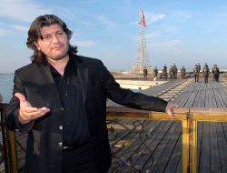 Ülkücü Sanatçı Şafak: Şiddet İletişim Modeli Değildir