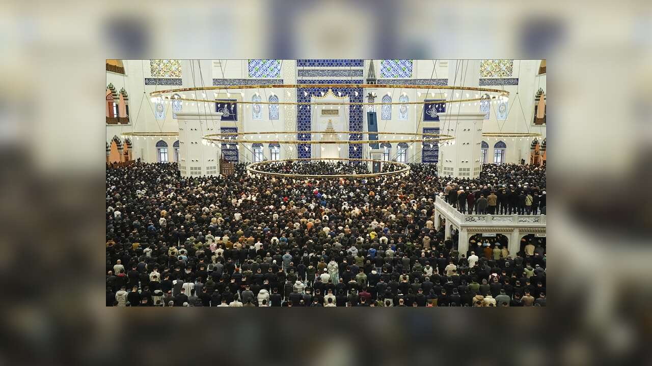 Ramazan Bayramı Kutlanıyor..