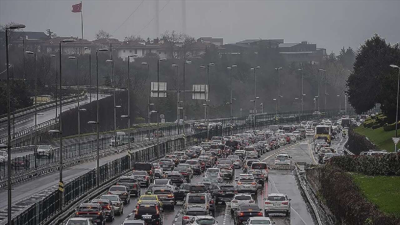 İstanbul'da bayramın ikinci gününde trafik yoğunluğu yüzde 74'e çıktı