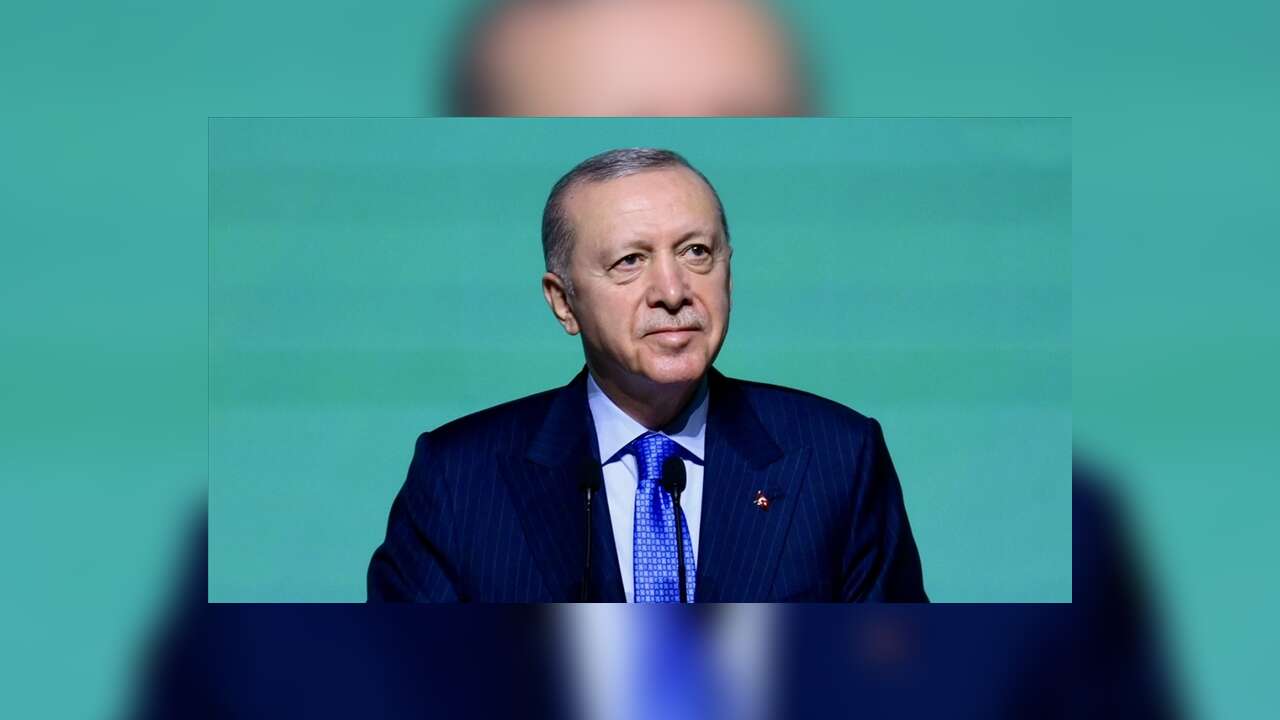 Cumhurbaşkanı Erdoğan halk ozanı Aşık Veysel'i vefat yıl dönümünde andı