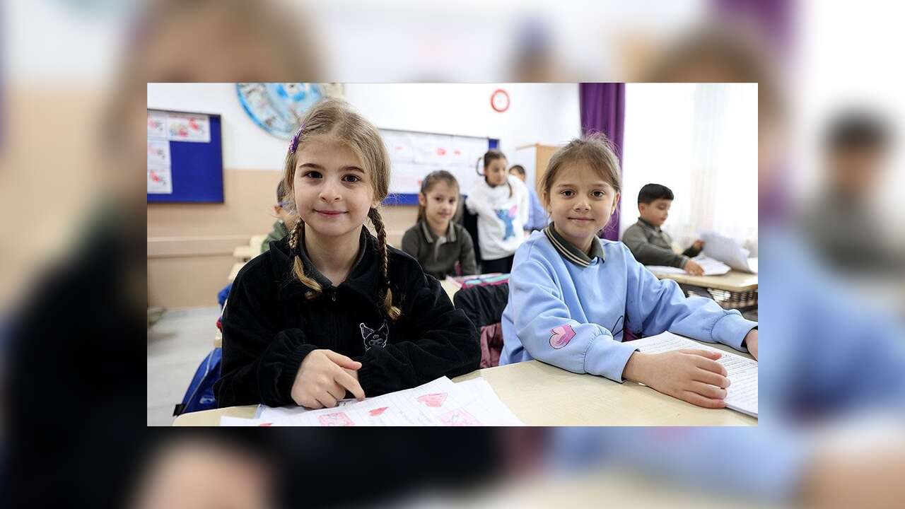 Okullarda ikinci ara tatil sonrası ilk ders zili çaldı