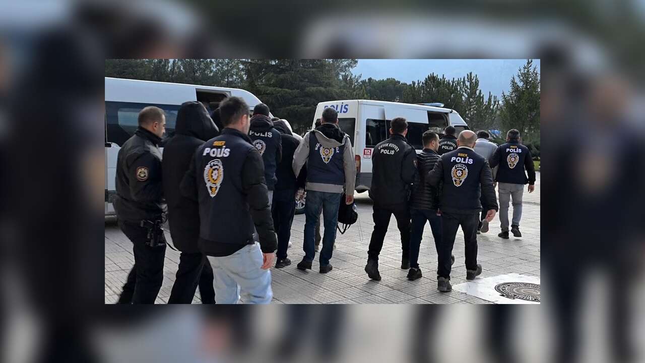 Geçen ay uyuşturucu, yasa dışı bahis ve sanal kumara yönelik 787 operasyon düzenlendi