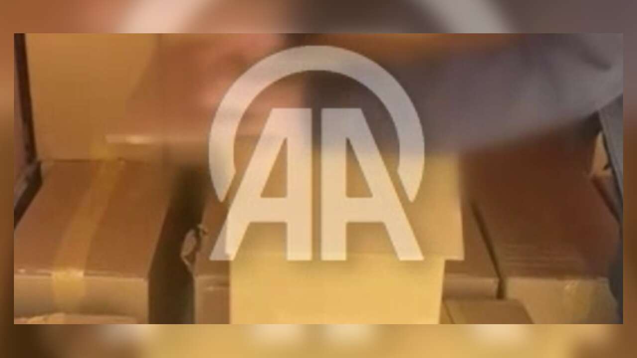 FLAŞ - Adana'da 50 bin paket kaçak sigara ele geçirildi!